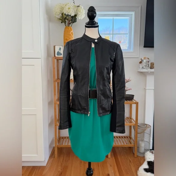 Express Black Faux Leather Jacket - Picture 2 of 8